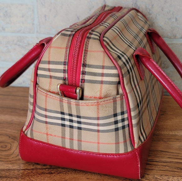 Burberry Red Nova Check 2 way bag - Picture 3 of 14